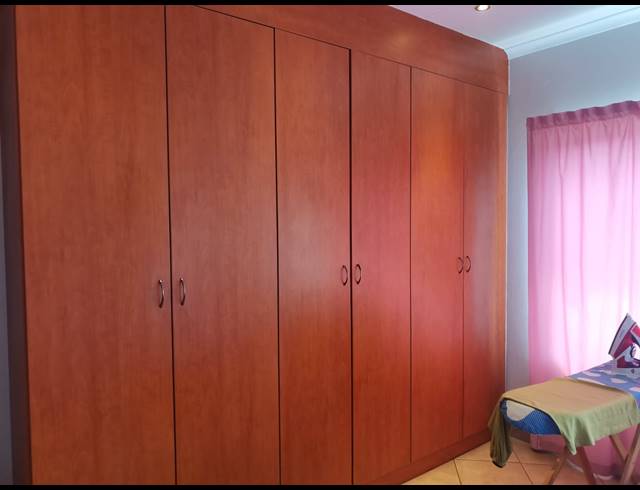 2 BEDROOM SECTIONAL TITLE FOR SALE IN SONNEVELD